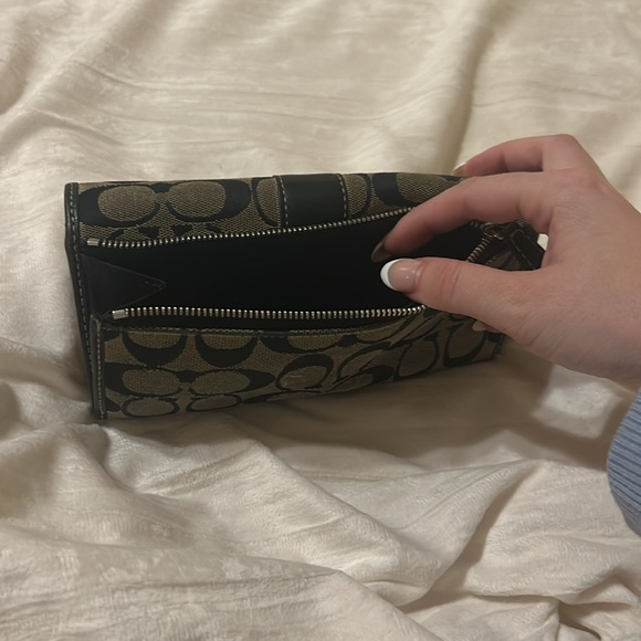 Coach Black & Brown Wallet Clutch - Picture 6 of 17
